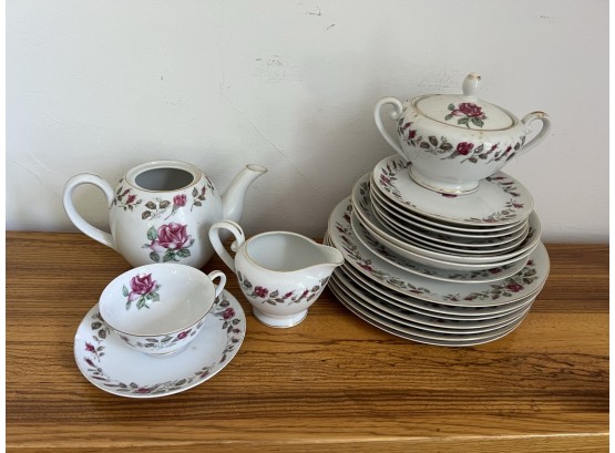 LR/ Diamond China From Japan 'Moss Rose' Pattern Assorted Pieces