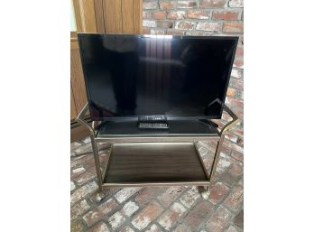 F/ Samsung 32' Flat Screen TV W/ Remote & TV Cart Stand Table