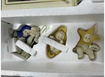 New In Box 'Snowbabies' Creche Nativity Set By Dept 56