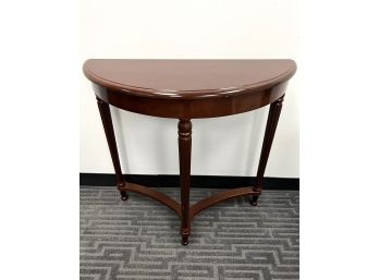 Pretty Wood Half Moon Entry Accent Table / Bombay & Company
