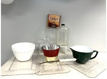 10 Pc Assorted Kitchen Bundle - Trays, Bowls, Jar & More