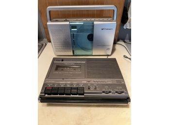 LK - Vintage Electronics - Emerson CD PlayerRadio & Realistic Cassette Tape PlayerRecorder