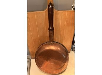 LK - Beautiful Wood Handled Hammered Copper Pan / Italy