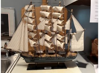 LK - Nautical Ship Replica Bundle - Model 'Pamir' & 'Constitution' Plus 4 Stained Glass Ship Decor