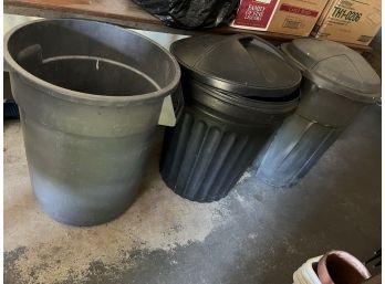 G - 2 Gray & 1 Black Large Trash Rubbish Barrels W/2 Lids