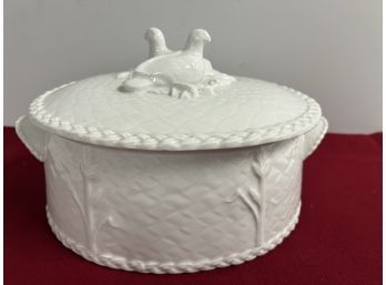 Royal Worcester White Oval Covered Casserole - Basketweave W/2 Doves As Top Handle