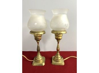 Lovely Vintage Pair Of Brass Table Lamps W/Etched Glass Shades