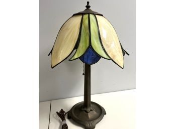 Pretty Cream Blue Green Tiffany Style Tulip Shaped Shade Table Lamp