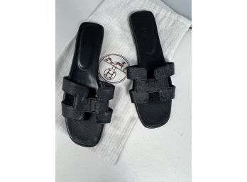 Hermes Black Leather Oran Sandals Sz 39 /Hermes Shoe Bag