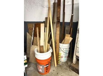 C/ Miscellaneous Wood Scrap & Plastic Bucket Lot