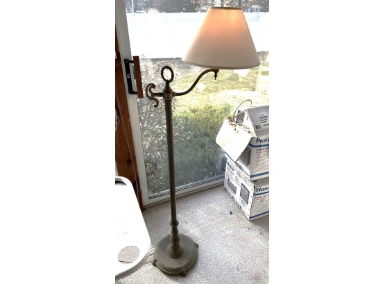 P/ Vintage Metal Floor Lamp W Shade