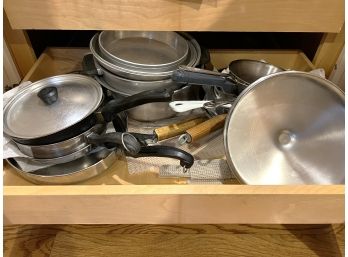 K/ Drawer Of More Than 12 Assorted Cookware - Stock Pots, Saute, Sauce, Fry Pans Etc