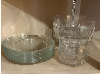 K/ 14  Pc Glass Lot - 2 Large & 2 Small Arcoroc Glass Bowls, 10 Glass Salad/Lunch Plates