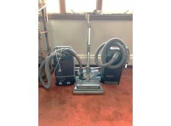 FR/ 7 Pc Vacuum Cleaner Bundle - Kenmore Whispertone & 4.3 W Asstd Accessories