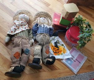 Scarecrow Set And Holiday Misc Items