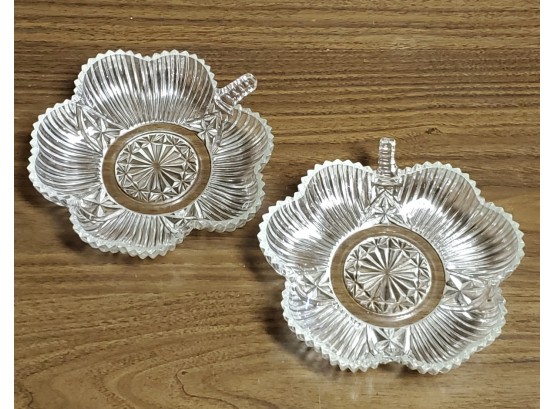 Set Of 2 Glass Leaf Plates
