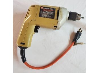 3/8 Black And Decker Yellow Drill