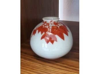 White Ceramic Bud Vase 3'