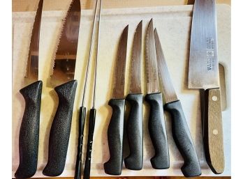 Knives & Cutting Board