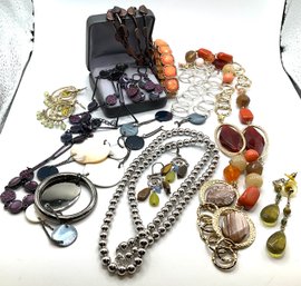 Lot 91 D- Costume Jewelry Lot Earrings Necklaces Bracelets Lot Of 14