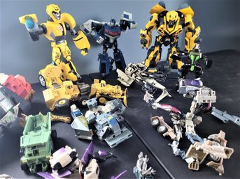 Lot 149 - Hasbro Transformers Toy Lot
