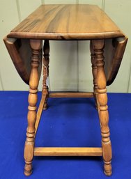 Lot 111 - Very Nice Vintage Small Tiger Maple Drop Leaf Side End Table Splayed Legs