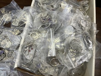 Lot 34- Huge Lot Of New Quality Vintage Pewter Key Chains - Dogs Unicorns Dragons US States, Sports