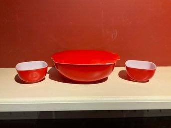 Lot 215- Vintage Pyrex Red Bowl & Cover And 2 Bowls Set As Is