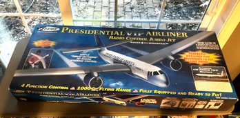 Lot 317A- New In Box Estes Presidential VIP Airliner 4 FOOT Wing Span Plane Radio Control RC Jumbo Jet