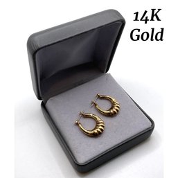 Lot 27- 14K Gold Hoops Earrings 3/4 Inch - As Is