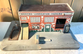 Lot 42- Vintage Wood Service Station Kids Toy Washing Lube Garage