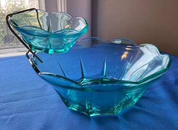 Lot 31- Vintage Mid Century Aqua Glass Chip And Dip Bowl Set