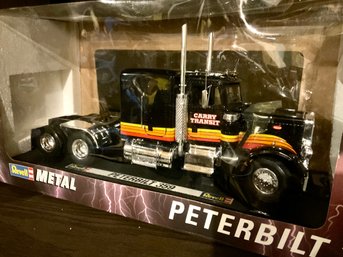 Lot 305A- New In Box Revell Peterbilt 359 Truck 1:24 Scale Die Cast