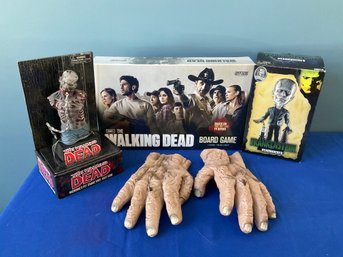 Lot 66- The Walking Dead Collection Lot Of 4 Bank Board Game Hands Headknocker Zombie
