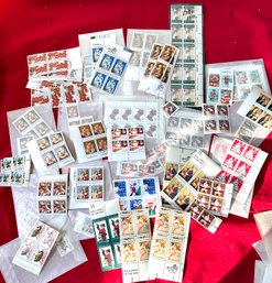 Lot 352SES - Large Lot From The 1970s 1990s -  Uncanceled Christmas US Postage Stamps