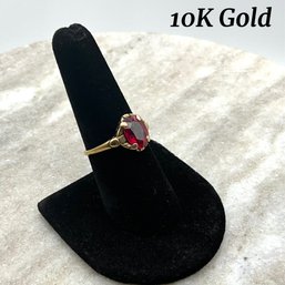 Lot 85- Antique 10K Gold Red Stone Ring - Stunning!
