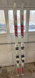 Lot 212 - Elan FAS Vintage Downhill Skis - Twin Cam M26