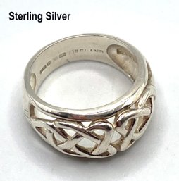 Lot 19 - Sterling Silver Irish Band Ring - Size 6 - Ireland - Signed