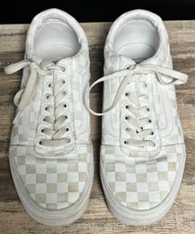 Lot 42KR - Vans 'Off The Wall' White Checkered Mens Sneakers - Size 8