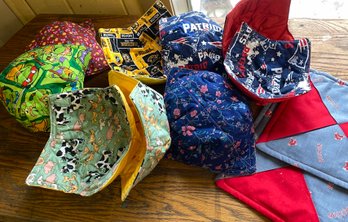 Lot 218 - Cozy Hot Pad Red Sox, Patriots, Bruins Microwave Pot Bowl Holders