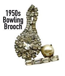 Lot 120 - 1950s Costume Rhinestone & Pearl Bowling Pin Brooch- Lets Bowl!