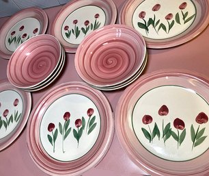 Lot 169 - Pink Swirl Floral Spring Tulips Dinner Plates And Bowls Set Of 6