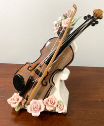 Lot M62A VIOLIN Music Box 'My Heart Will Go On' The Suburb Collection- Porcelain