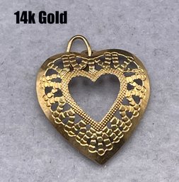 Lot 53: 14k Gold Heart Pendant