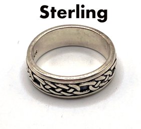 Lot 93 - Solvar 925 Sterling Silver Celtic Band Ring - Size 7 - Irish Ireland
