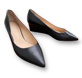 Lot 309SES- Beautiful! Franco Sarto Black Leather Wedge Shoes Heels Size 9