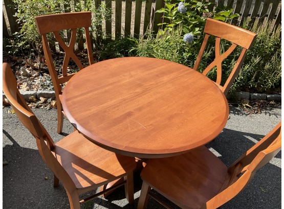 Round 40' Solid Wood Pedestal Dining Table - Made In Canada With 2 Leaves And 4 Chairs