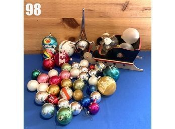 Lot 98 - Vintage Christmas Sleigh And Ornaments