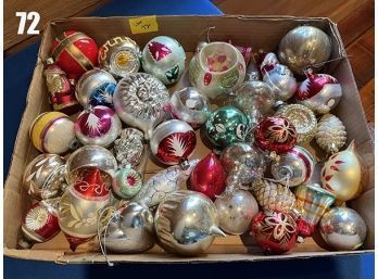 Lot 72 - Lot Of 40 Vintage Christmas Ornaments
