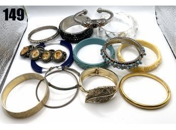 Lot 149 - Estate Lot Of 14 Vintage Bangle Bracelets